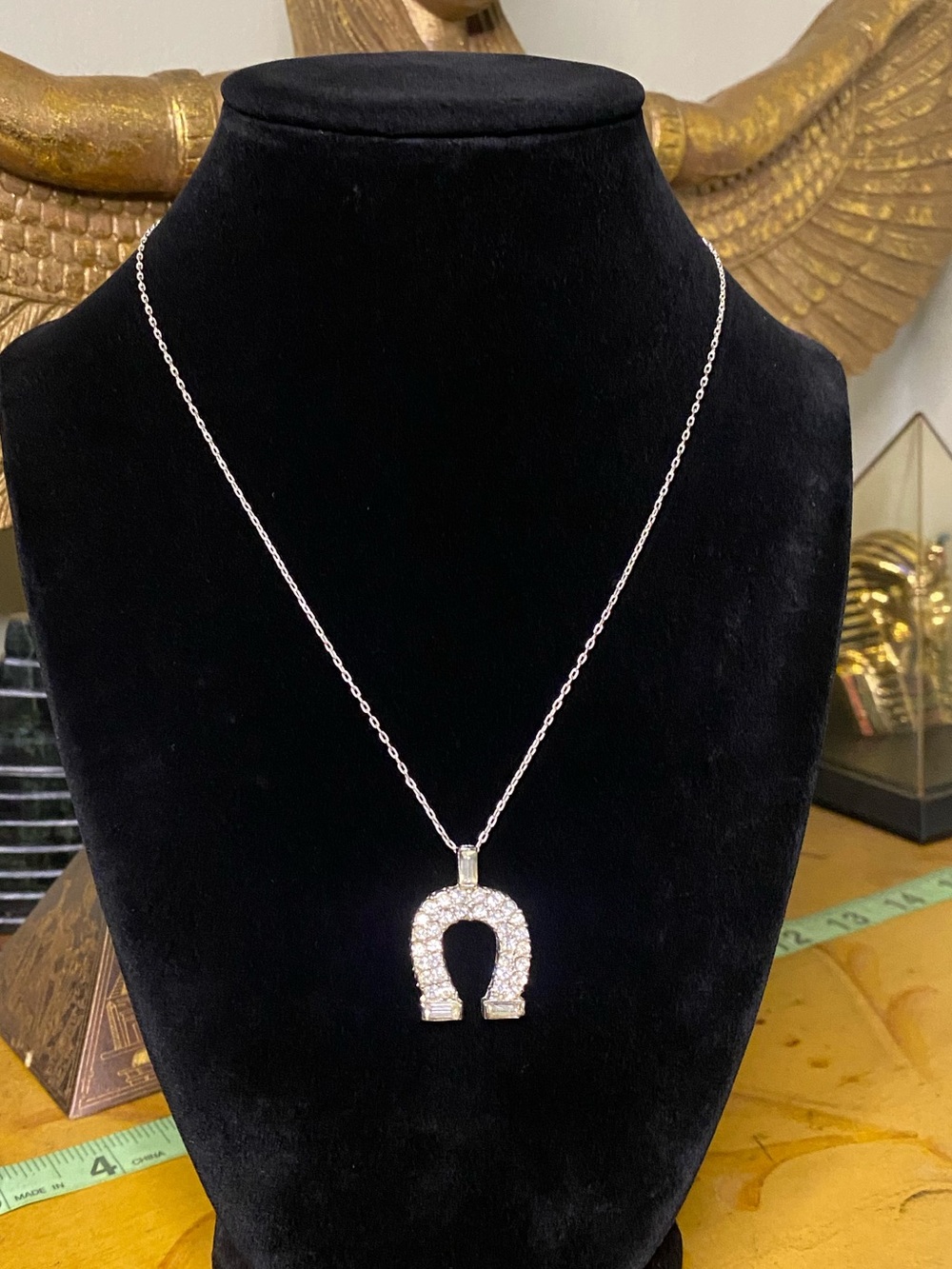 Vintage rhinestone Horseshoe Pendant Necklace - Women Jewelry
